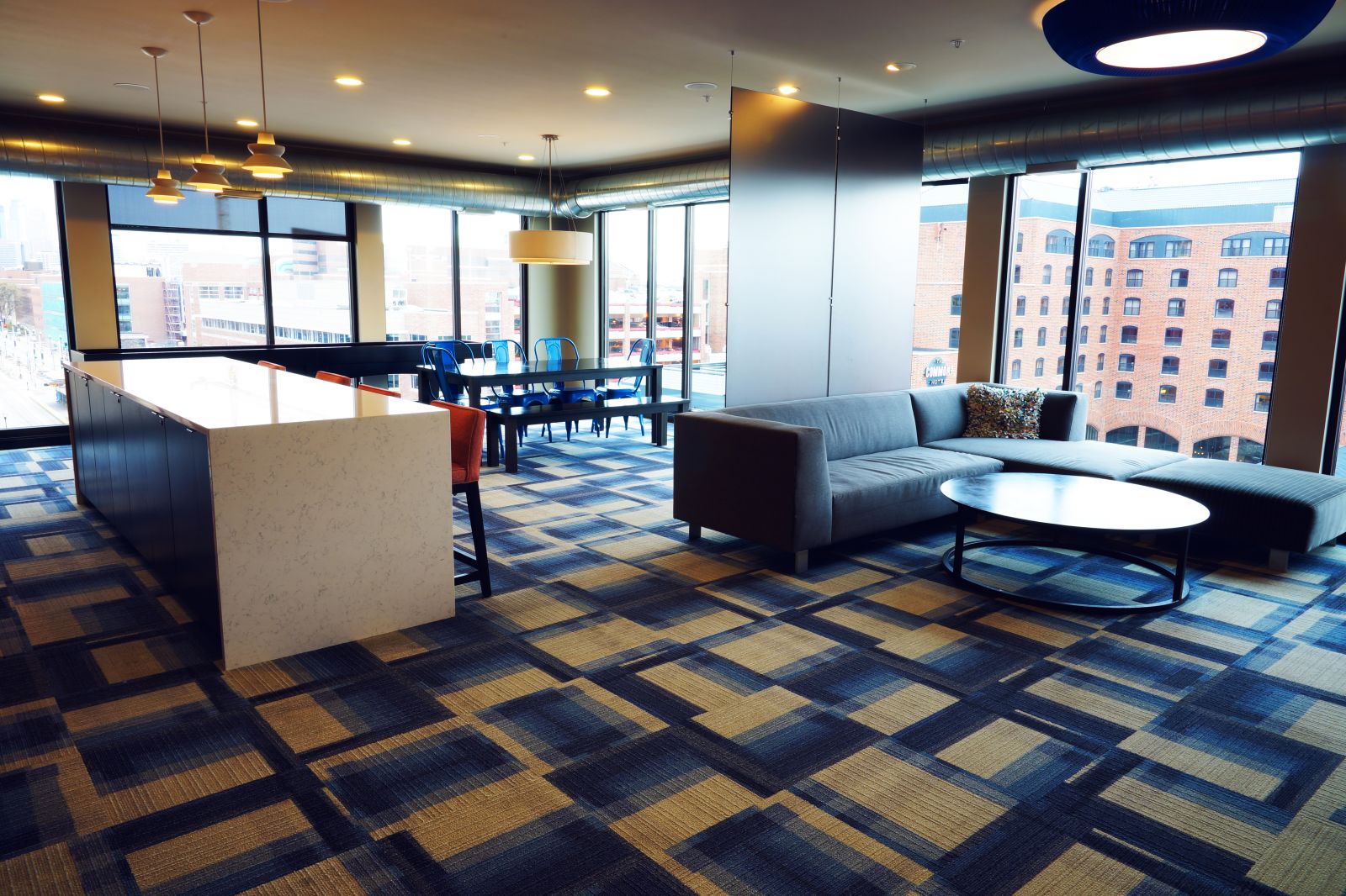 penthouse-lounge-station-on-washington-student-housing2 Merced Station Interior